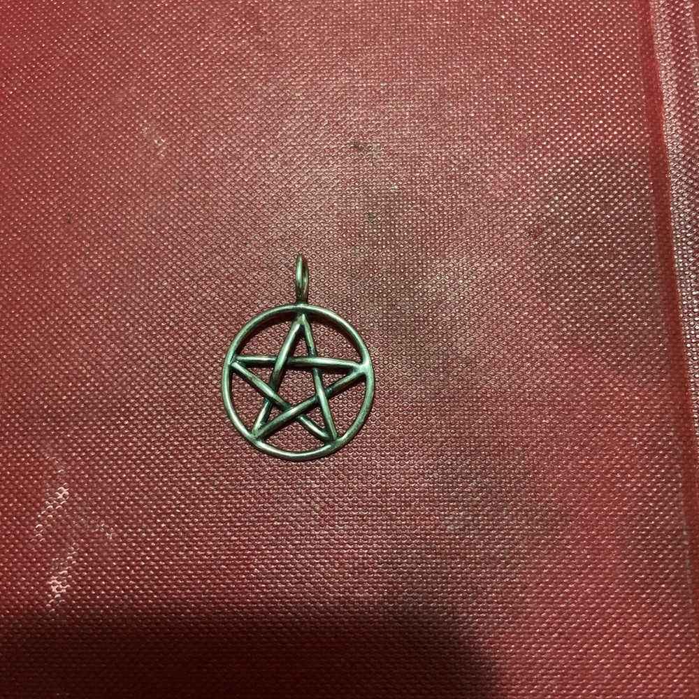 Sterling silver pentacle pendant